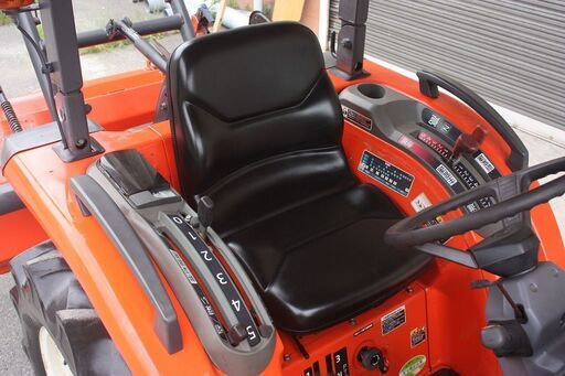 【SOLD OUT】クボタ トラクタ FT23 F 23馬力 フロントタイヤ新品 グランドシフト 自動水平 倍速 逆転 オートヒッチ 