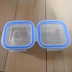 ガラス製保存容器2個