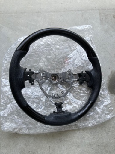 【お譲り先決定】80系ヴォクシー　ステアリング　ピアノブラック