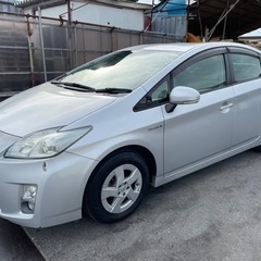 車検2年付き トヨタプリウス 走行3万キロの画像
