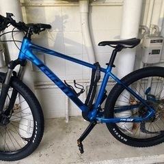 自転車 クロスバイクの画像