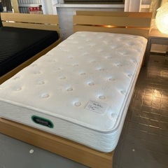 セミダブルベッド　マットレス付き