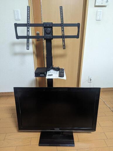 REGZAとテレビスタンド　外付けHDD付き