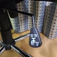 デスクチェア　オフィスチェア　ブラック×ブルーの画像