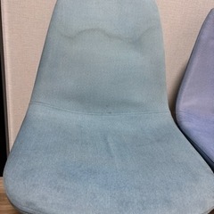 【無料】イームズチェア2脚＋チェアカバーの画像