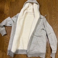 服/ファッション パーカー レディース