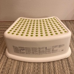 【未使用に近い】IKEA子供用スツール　のぼり台