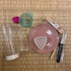 キッチン用品、ガラスの一輪挿し