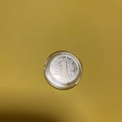 新品未使用ケース入り、海外古銭　1元 中国人民銀行 2002年 図案：菊 新コインの画像