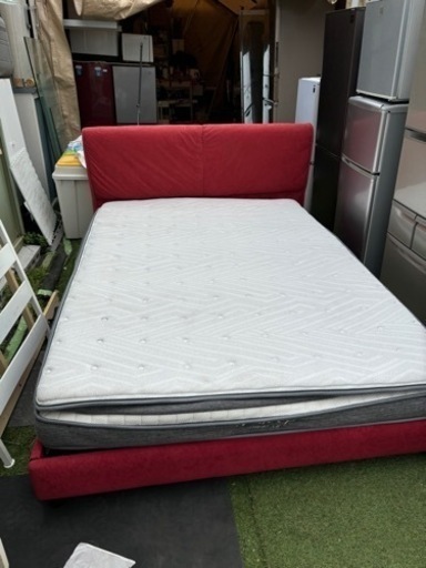 ダブルベッドとマットレスセット三