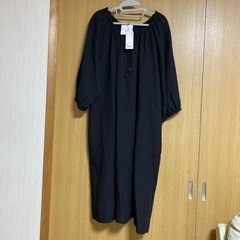 UNIQLO   JWANDERSON リネンブレンドギャザーワンピースの画像