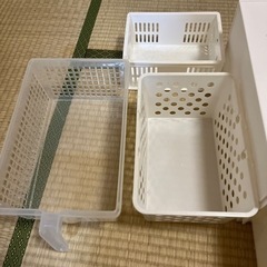 【あげます】カゴと引き出し4つセットの画像