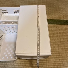 【あげます】カゴと引き出し4つセットの画像