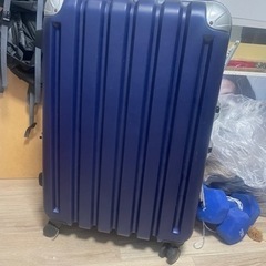 キャリーケースの画像