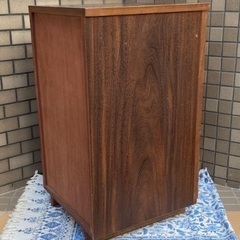 ◎お値下げしました‼️ 【断捨離中】 早い者勝ち‼️ 古い レコードキャビネット レコードラック 本棚 ブックケース 雑誌収納 シェルフ収納 棚 仕分け 木製 古道具 チェストの画像