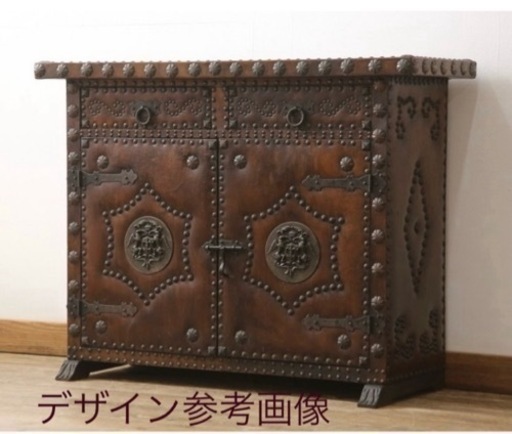 【貴重】スペイン　ヴィンテージ　本革張り　キャビネット　鋲家具　リベット　鋲打ち　家具 インテリア雑貨/小物 置物、オブジェ