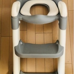 【ご相談中】子供用　補助便座　ステップ付の画像