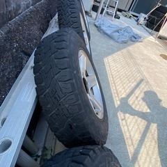 車のパーツ タイヤ、ホイールの画像