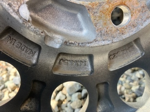 車のパーツ タイヤ、ホイール