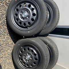 車のパーツ タイヤ、ホイール