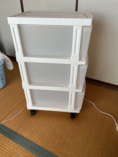 美品！キャリー付き収納ケース