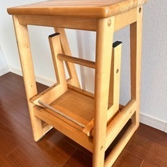 天然木　　ナチュラルベージュ　
脚立　踏み台　ステップ収納　2段タイプの画像