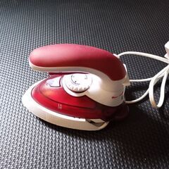 コンパクト　スチームアイロン