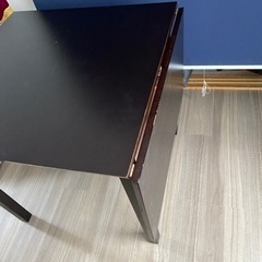 ダイニングテーブル　収縮可　ブラウン系の画像