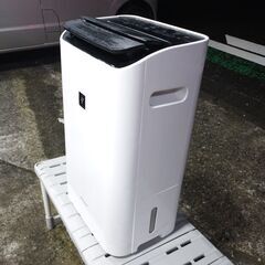 🍎シャープ 衣類乾燥除湿機 コンプレッサー方式 CV-G120-W