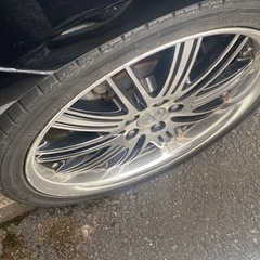 車のパーツ タイヤ、ホイール