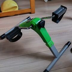 サイクルマシン。足の運動。運動不足解消に！の画像