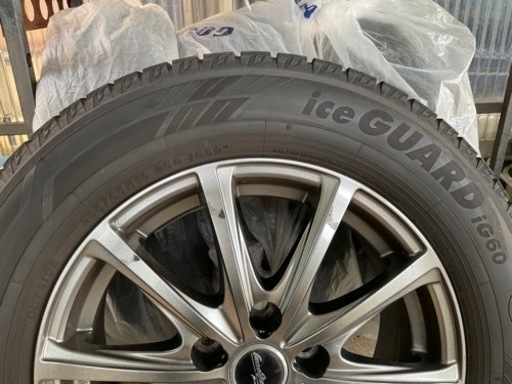 [お譲り先が決まりました]車のパーツ タイヤ、ホイール