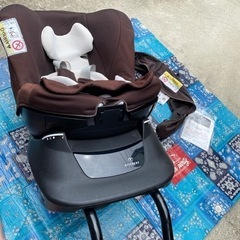 エールべべ　チャイルドシート