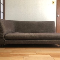 ニトリ2人掛けソファ　カウチ