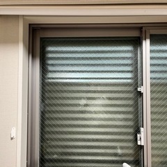 【ニトリ】プロジェクタースクリーン　遮光ロールスクリーンの画像