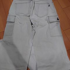 カーゴパンツ ベージュ 服/ファッション ジーンズ/デニムの画像