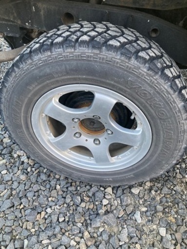 車のパーツ タイヤ、ホイール
