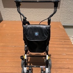 シルバーカー　手押し車