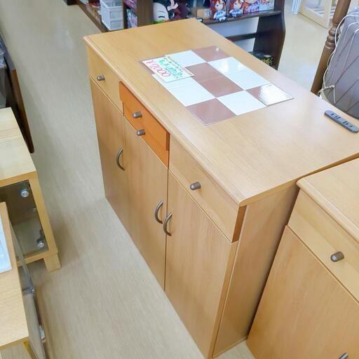 キッチンカウンター☆木目＆タイル、【浜村鹿野温泉ICから3分 買取本舗 宮本リサイクル 営業時間9～19時 定休日水曜のみ←連絡できませんm(_ _)m】