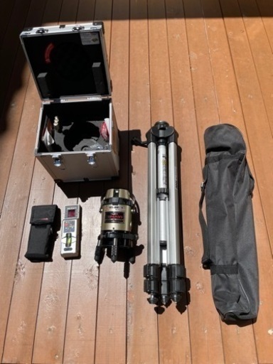 レーザー墨出し器　オートレベル　測量