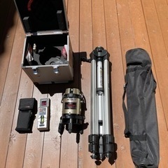 レーザー墨出し器　オートレベル　測量