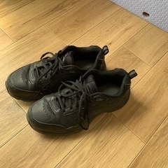 【受け渡し決定】スケッチャーズ　黒　スニーカー　26.5