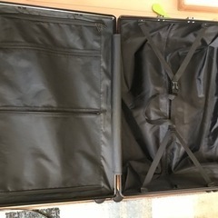 大型スーツケース　ほぼ未使用の画像