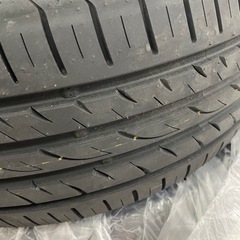 美品‼️新品同様。 4本セット車のパーツ タイヤ、ホイールの画像