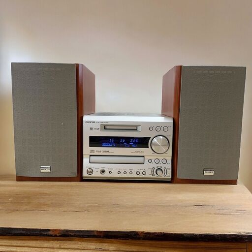 24C374_ジ5 ONKYO オンキョー ミニコンポシステム FR-X7A MDコンポ オーディオ機器 ステレオ リモコン欠品 現状品 中古