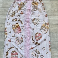 カップケーキ＆マカロン柄プールタオルの画像