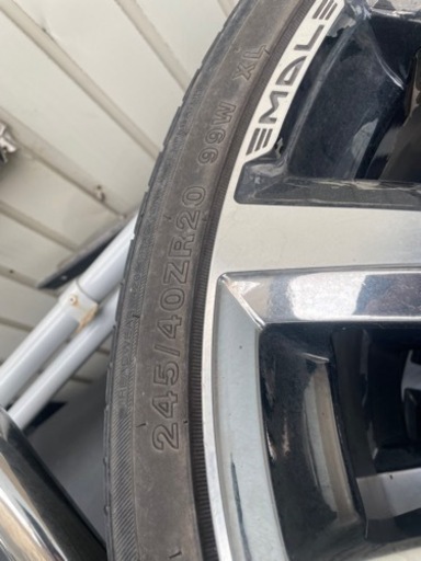 車のパーツ タイヤ、ホイール