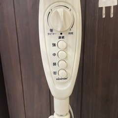 トヨトミ　フロア扇風機 FS-F400Dの画像