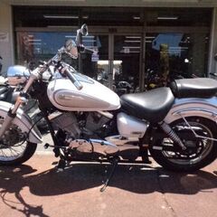 NO.5056　ドラッグスター２５０（ＶＧ０２Ｊ）　空冷Ｖツイン２５０ｃｃ　スラッシュカットマフラー付き　アメリカン　ホワイト＆シルバー　☆彡の画像