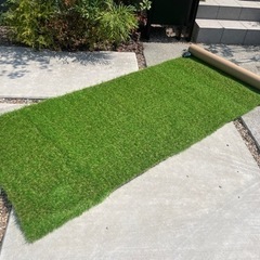 【決まりました】ロール人工芝　(水切り穴付)